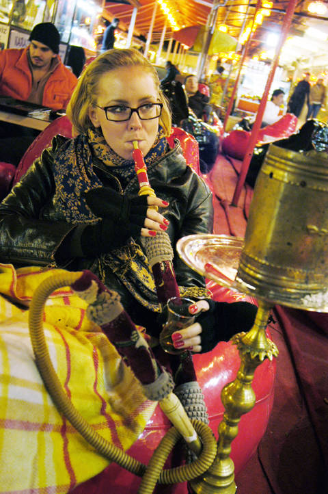 Er det greit for kvinner å røyke vannpipe i Istanbul?