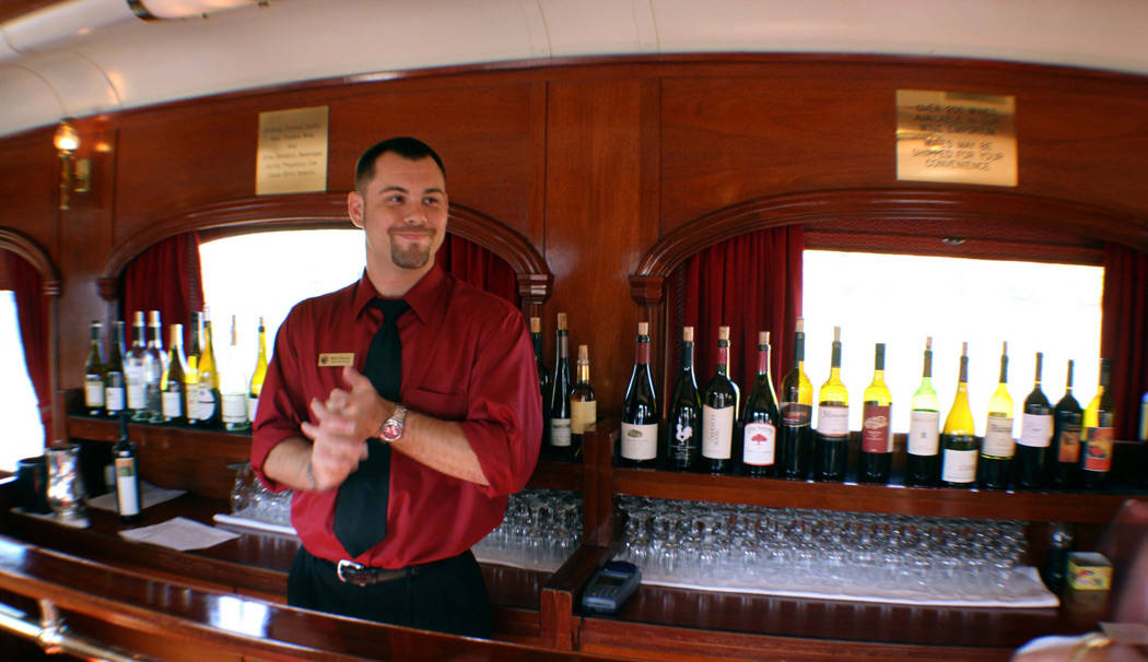 Winetrain-wine-tasting