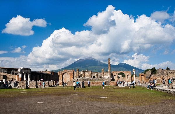 Cruise_pompeii