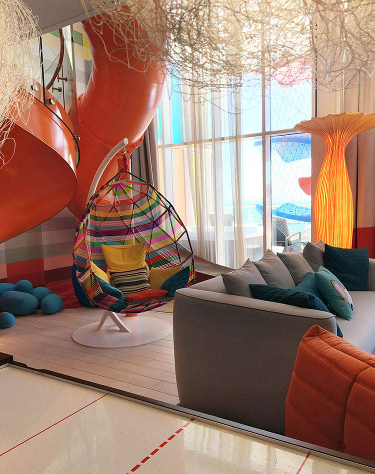 Symphony-of-the-Seas-familiesuite